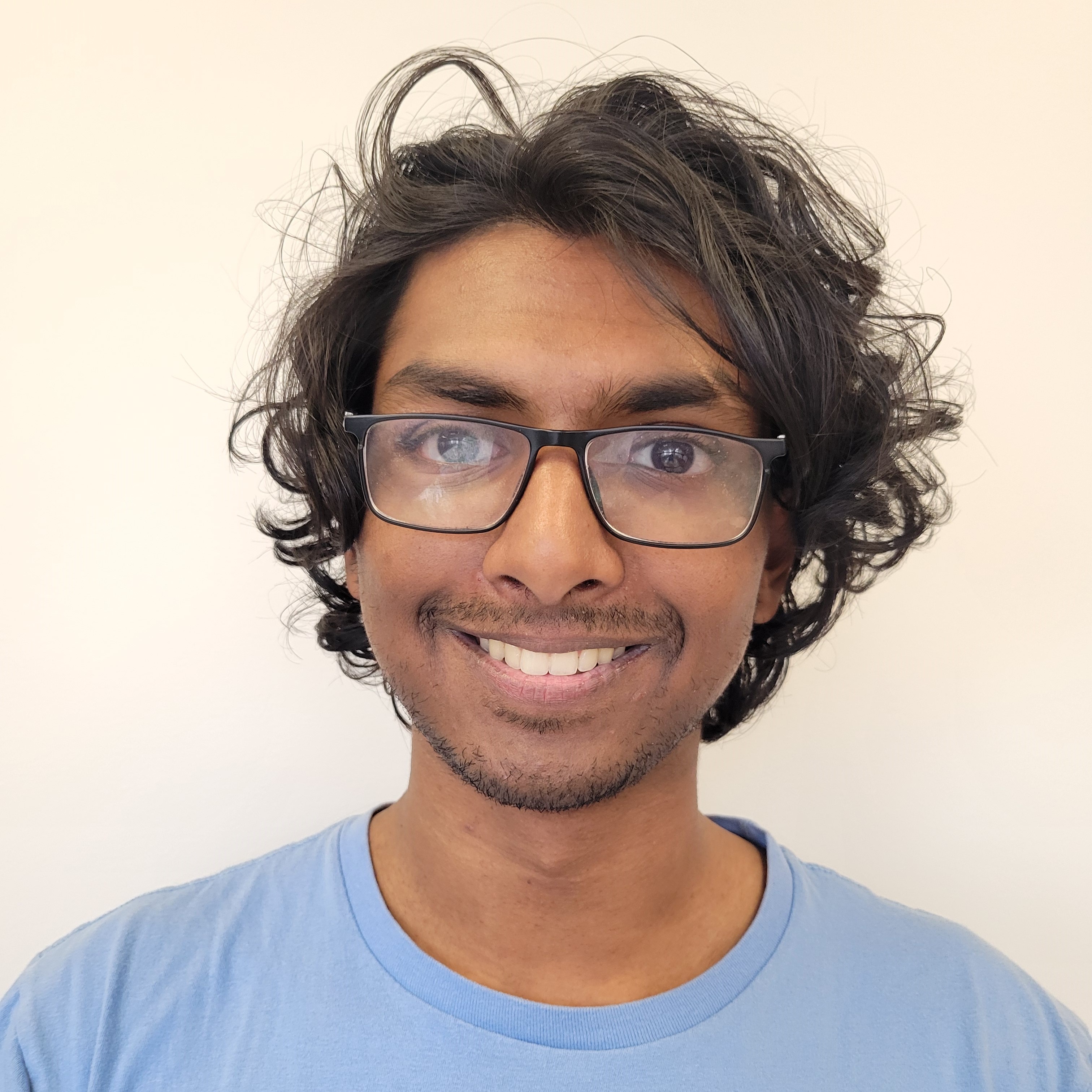 Headshot of Akash Sureshkumar